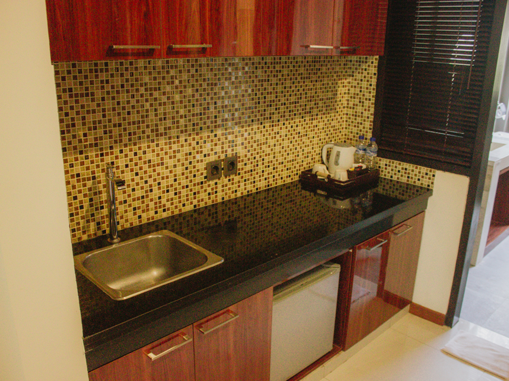 http://dmo.booknpay.net/argyasantijimbaran/assets/img/static/double-deluxe-rooms/double-deluxe-rooms3.jpg